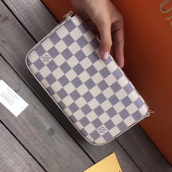 lu wallet-097